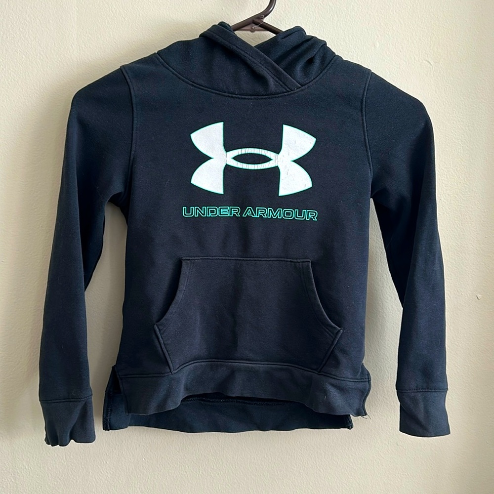 🌻Under Armour Sweatshirt